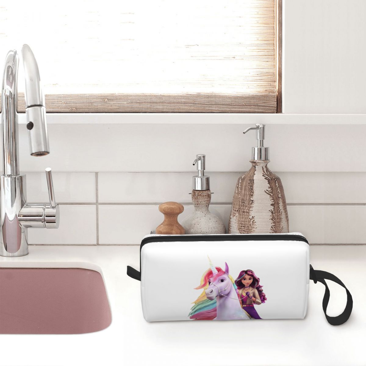 Unicorn Academy Sophia Wildsta - đánh giá và giá Beauty Makeup Academy