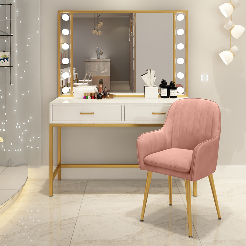 Makeup table Photo studio Make - đánh giá và giá Beauty Makeup Stores