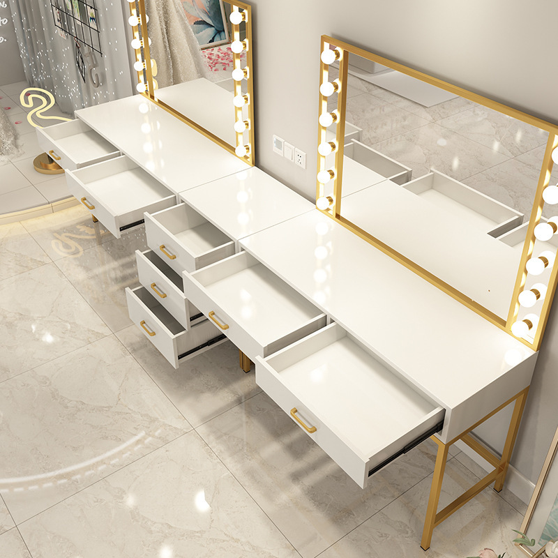 Makeup table Photo studio Make - đánh giá và giá Beauty Makeup Stores